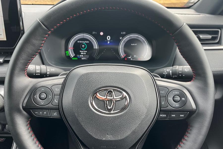 Toyota RAV4 Photo autoimg-d0311147dd1b831dc80026d21d4614f2f246960b.jpg