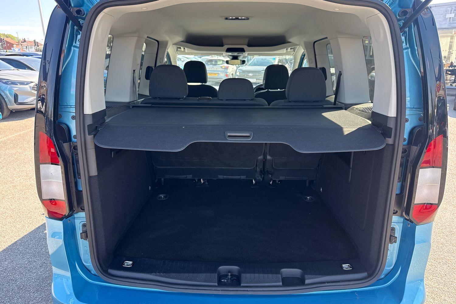 Ford TOURNEO CONNECT Photo 20