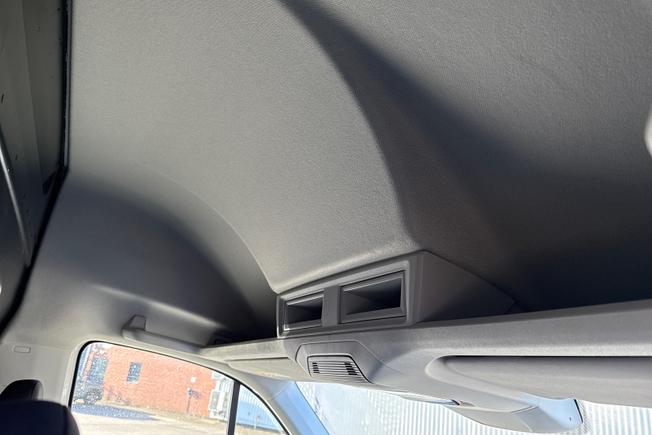 VOLKSWAGEN Crafter Photo 40