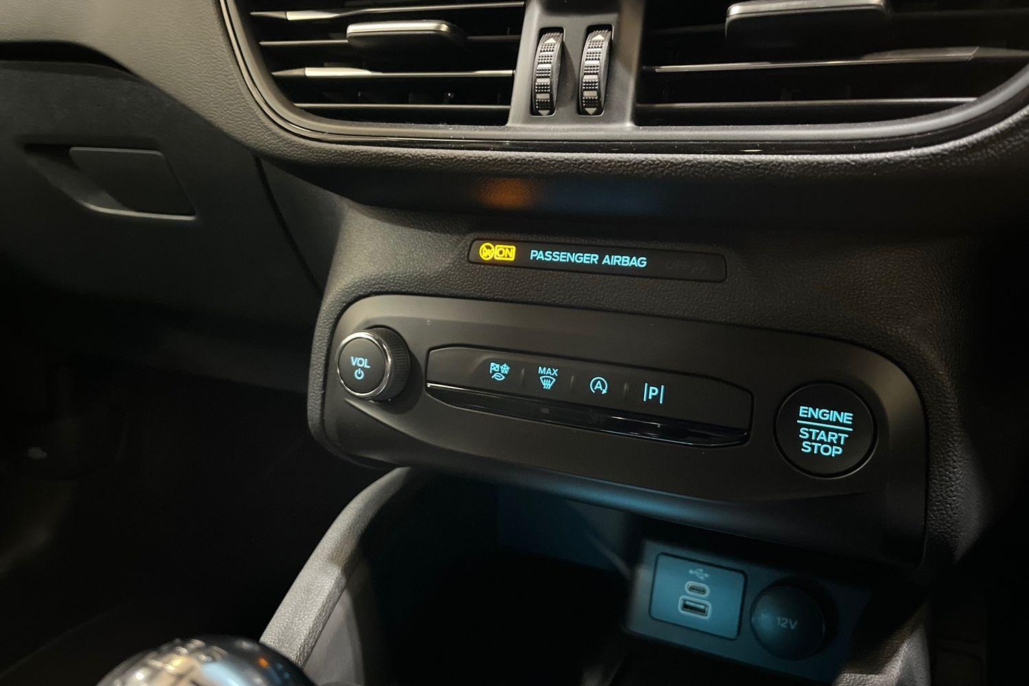 Ford FOCUS Photo 36