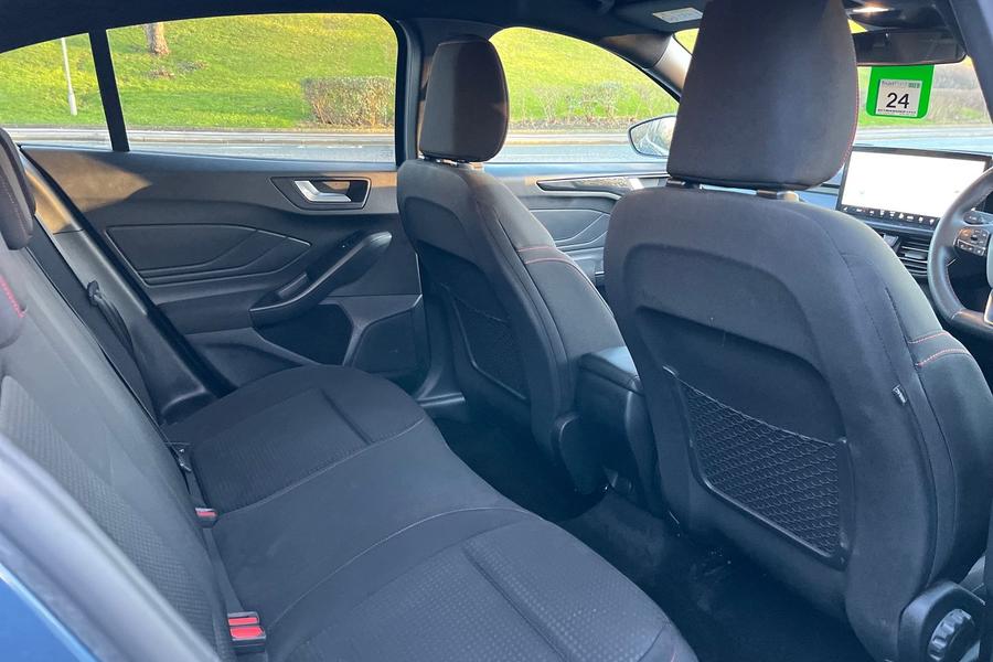 Ford FOCUS Photo autoimg-d0394defa5fb5f1ee0704afe09f423ad122b926a.jpg