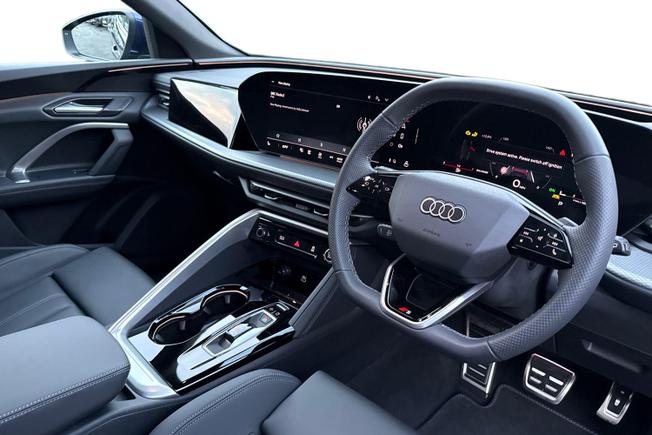 AUDI Q5 SUV Photo 6