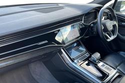 Audi Q7 Photo 2