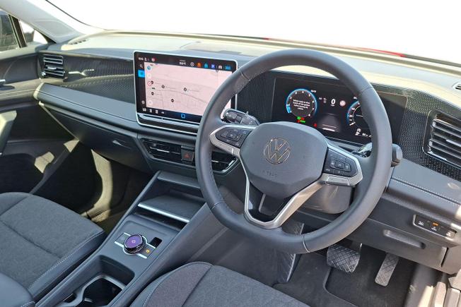VOLKSWAGEN Tiguan Photo 6