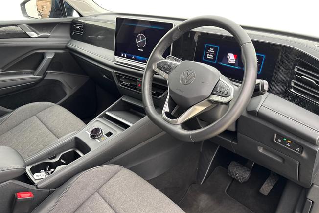 VOLKSWAGEN Tiguan Photo 6
