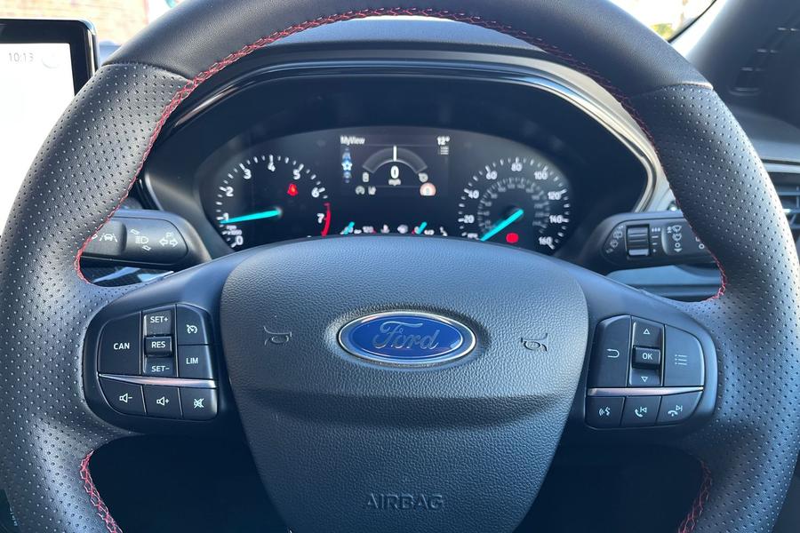 Ford Focus Photo autoimg-d044dc75b10a9fb9376a7508352ac0828d57607a.jpg