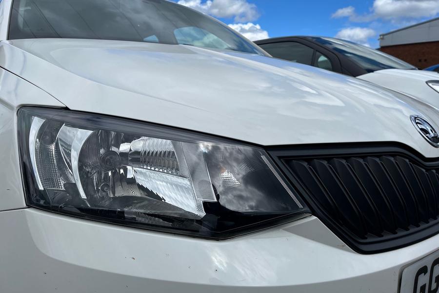 Skoda FABIA Photo autoimg-d04fa2d765e0a27ff4271db63d7ef2d5d0c56196.jpg