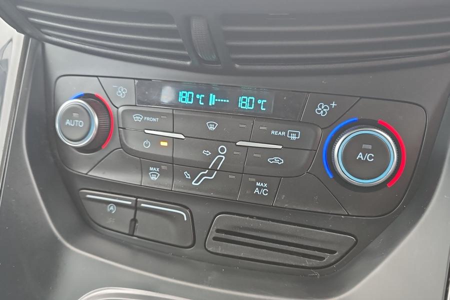 Ford C-MAX Photo autoimg-d0540e657b28f0ea7f5bc7574ebff26605a1cbac.jpg