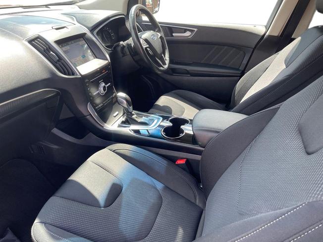 FORD Edge Photo 2