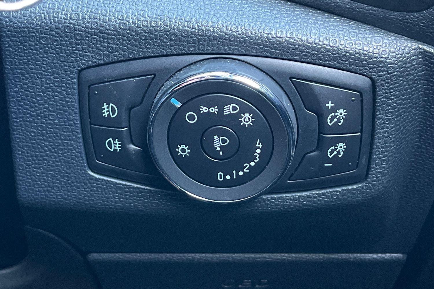 Ford EcoSport Photo 34