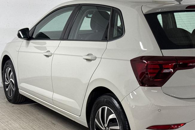 VOLKSWAGEN Polo Photo 26