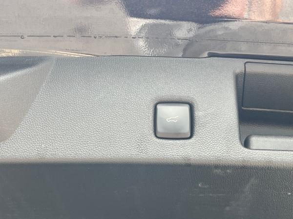Ford Kuga Photo autoimg-d061ebe91d4ee21fd3c6024232b2093fc376c0ed.jpg