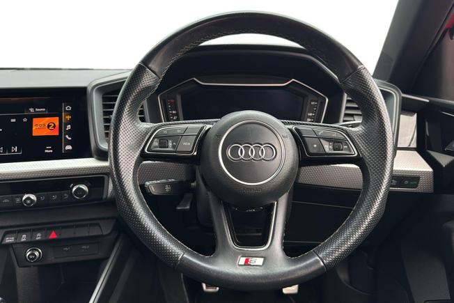 Audi A1 Photo 11