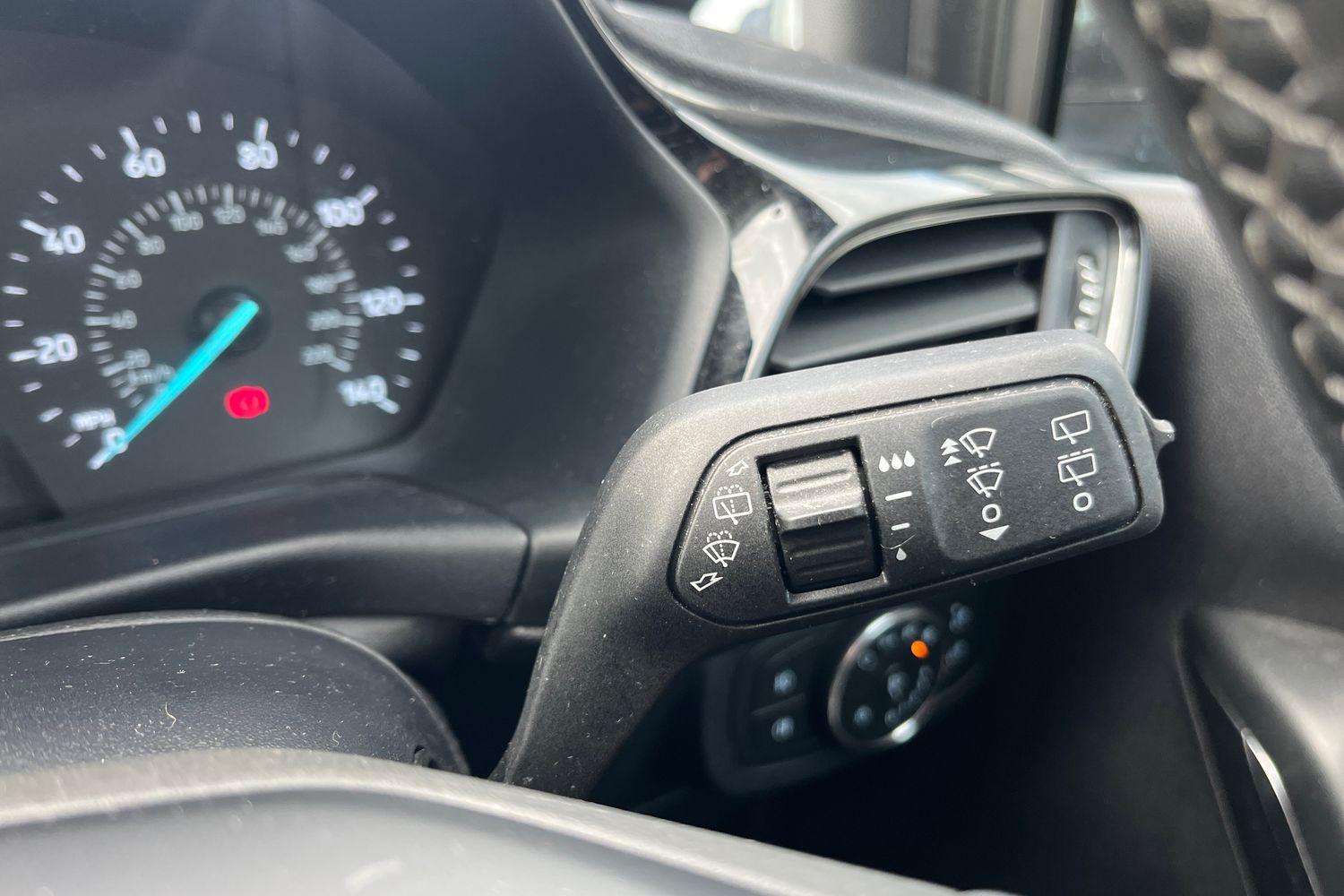 Ford FIESTA Photo 14