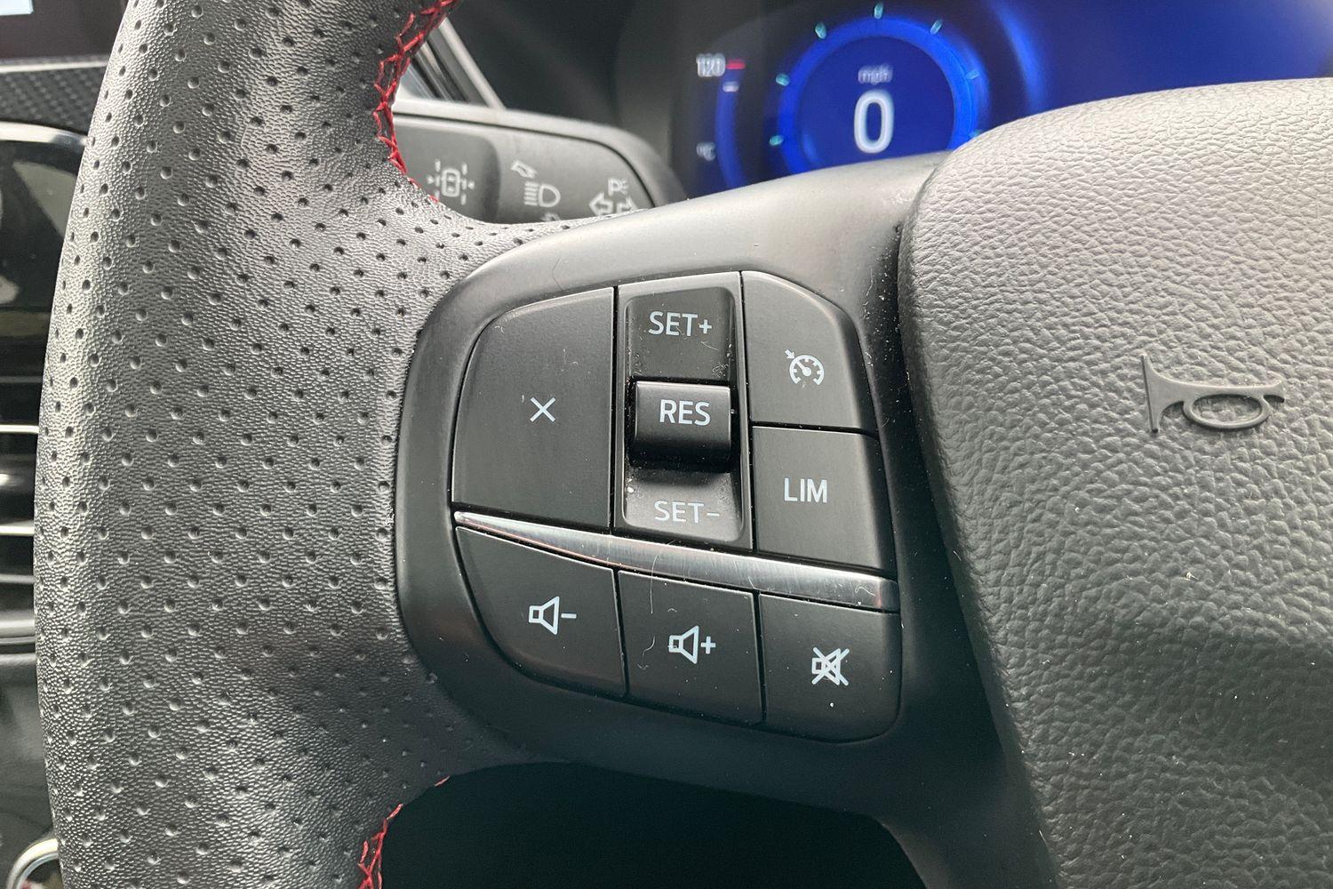 Ford KUGA Photo 32