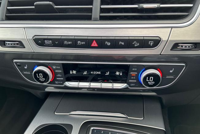 AUDI Q7 Photo 50