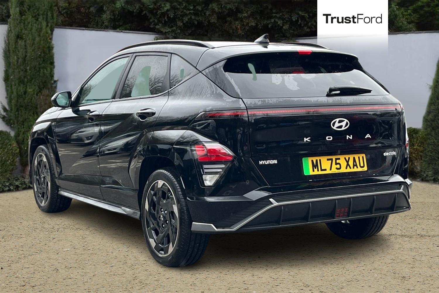 Hyundai Kona Photo 1