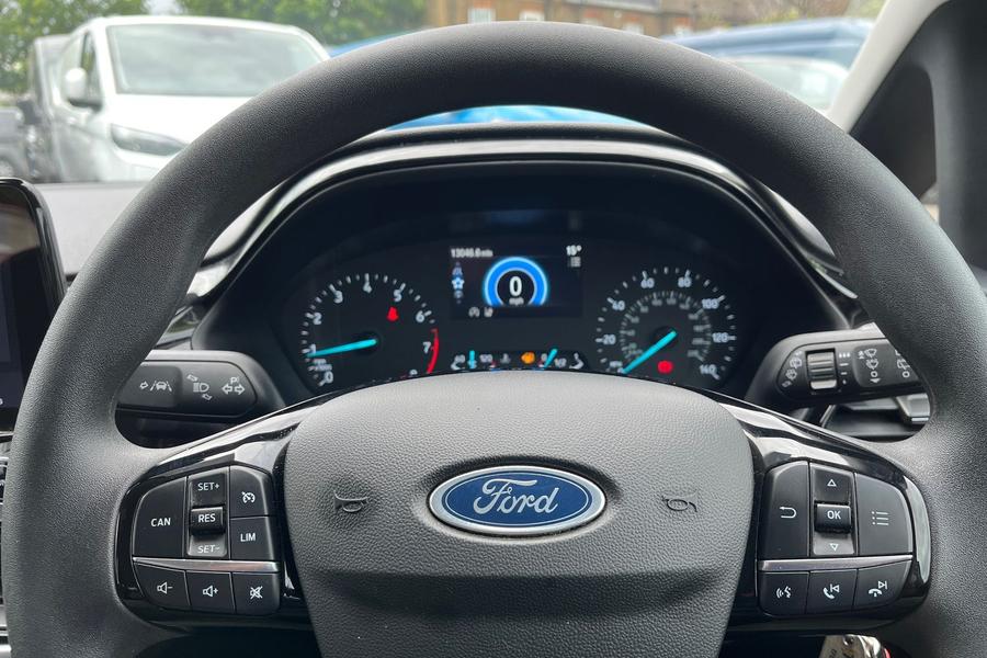 Ford FIESTA Photo autoimg-d06c13ee30d13e910f1463ecdf92d4292f5447d0.jpg