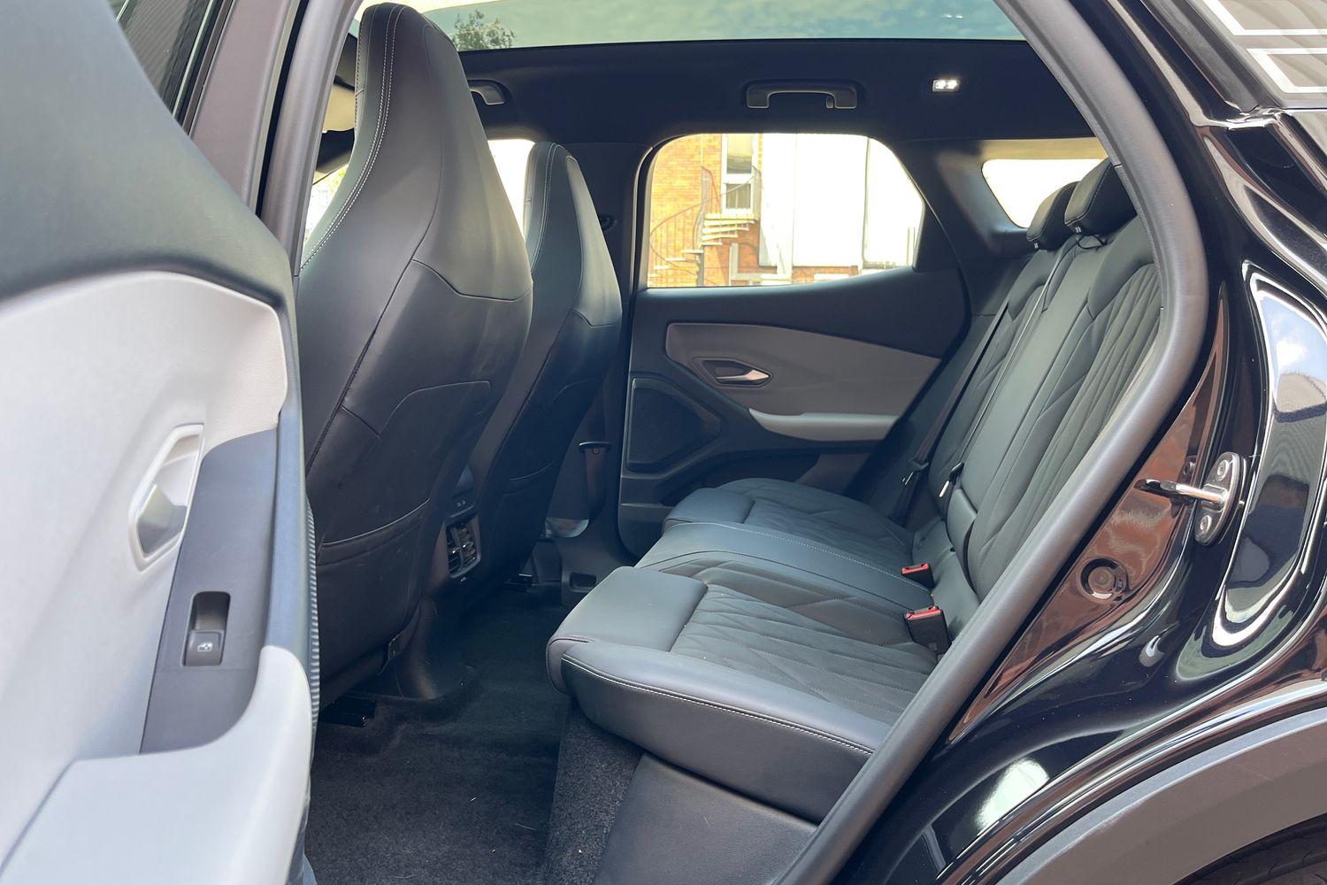 Ford Explorer Photo 26