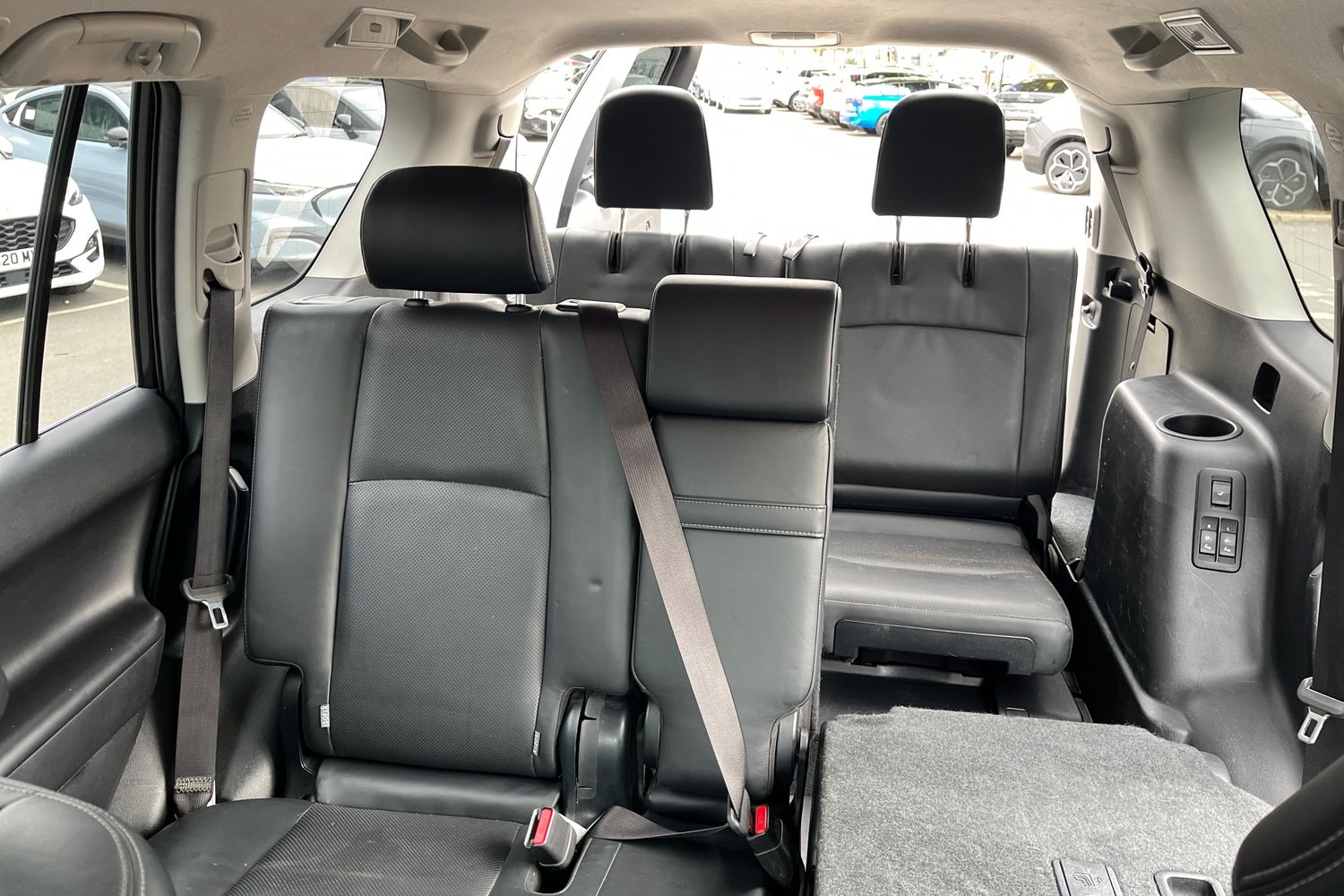 Toyota Land Cruiser Photo 31