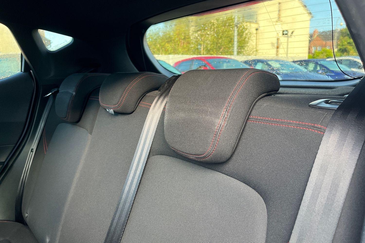 Ford FIESTA Photo 19