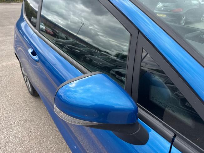 FORD Fiesta Photo 20