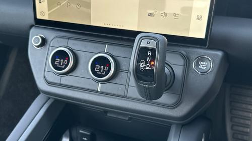 Land Rover Defender Photo autoimg-d0718ed04e0afc7f8d5f54d5244472a0d9024917.jpg