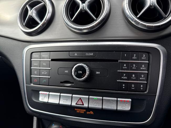 MERCEDES-BENZ CLA Class Photo 34