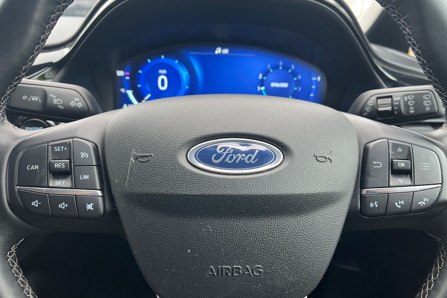 Ford FIESTA Photo 29