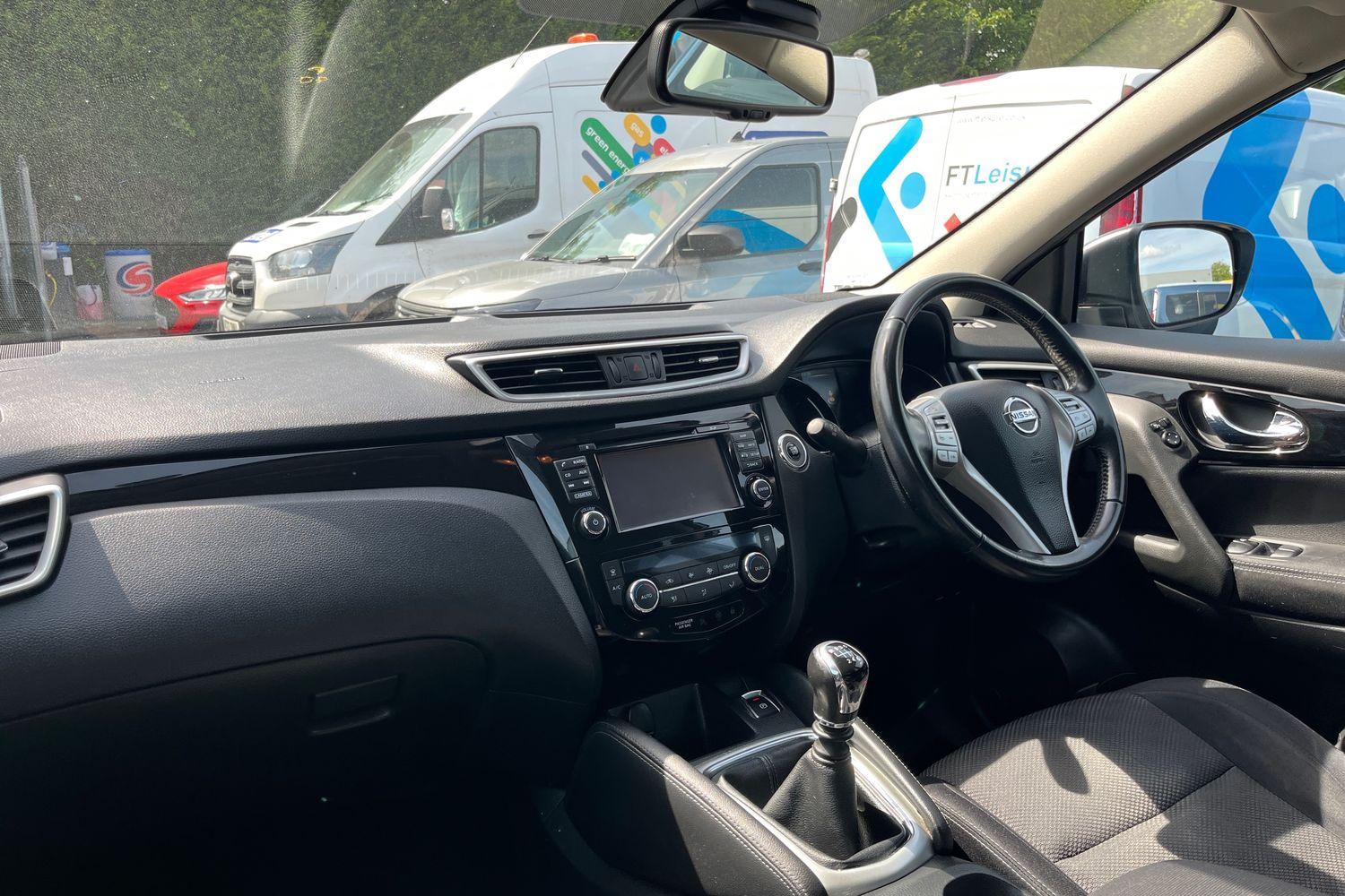 Nissan QASHQAI Photo 17