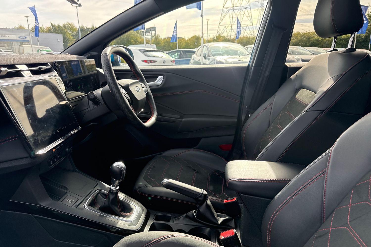 Ford PUMA Photo 18