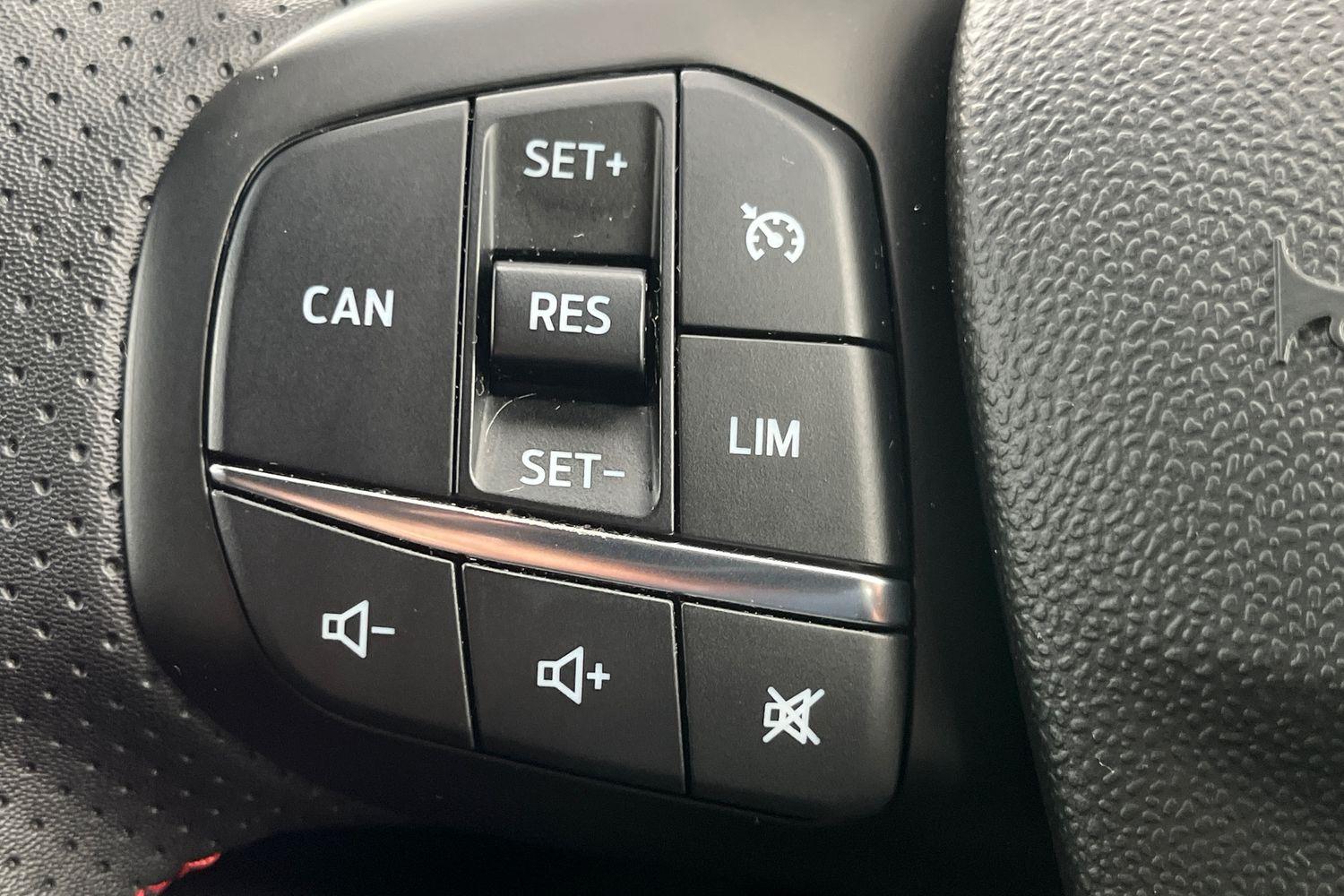 Ford FIESTA Photo 24