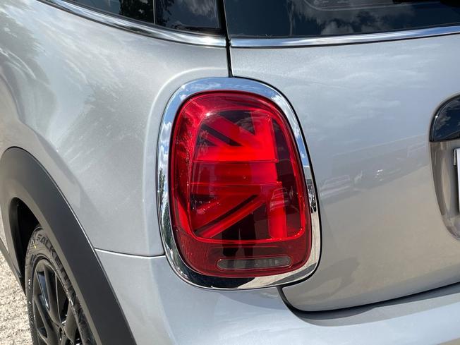 MINI Hatch Photo 18