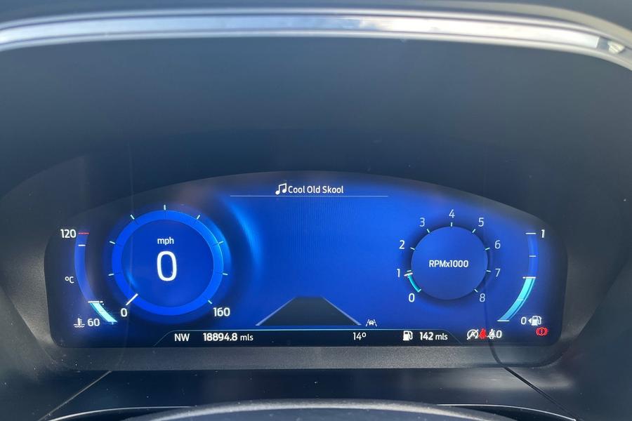 Ford KUGA Photo autoimg-d080bacf280e732799ff8e935b25d7fc3ac37d44.jpg