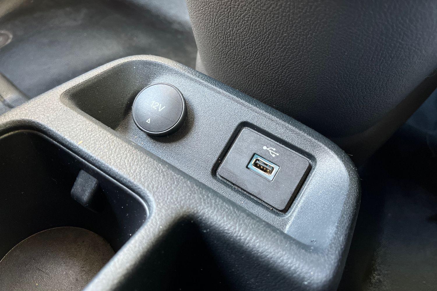 Ford TRANSIT CONNECT Photo 18