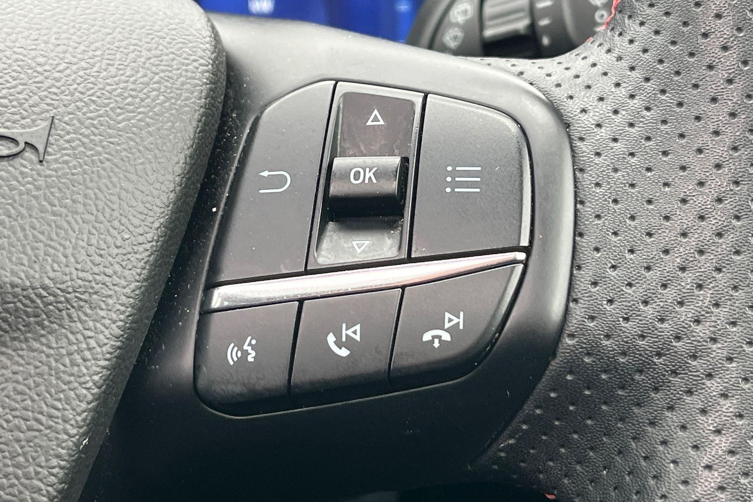 Ford KUGA Photo 31