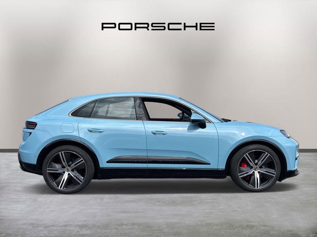 PORSCHE Macan Photo 8