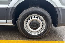 VOLKSWAGEN CRAFTER Photo 5