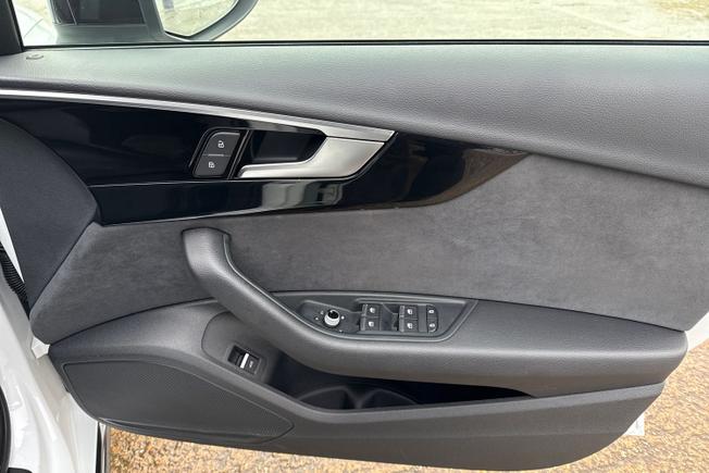 AUDI A4 Avant Photo 37
