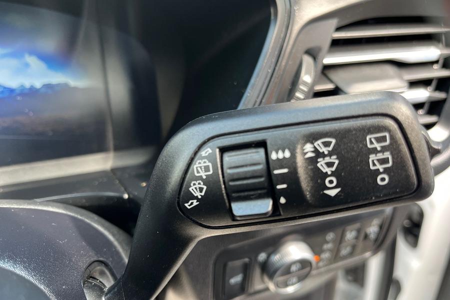 Ford KUGA Photo autoimg-d08ad0e253d46823012ba4c93fab74b23f9290f9.jpg