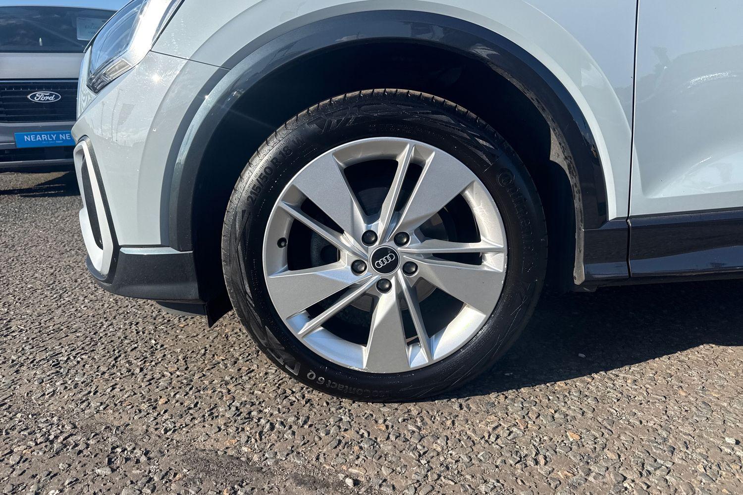 Audi Q2 Photo 7