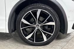 VOLKSWAGEN Tiguan Photo 5