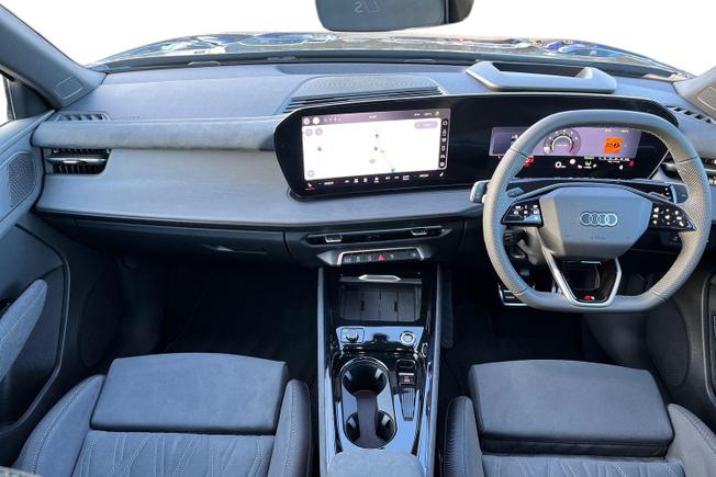AUDI Q3 Photo 10