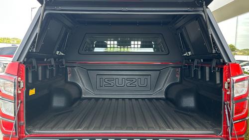 Isuzu D-Max Photo autoimg-d08ee976d3b9d274c6e20af1a8c7fc77c335bcc6.jpg