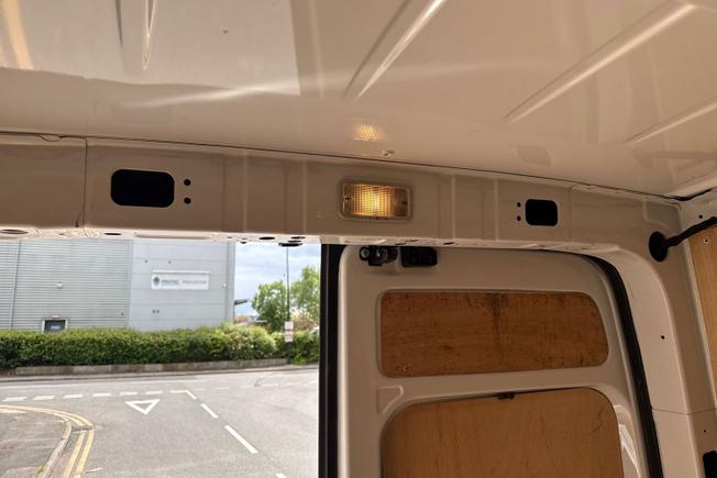VOLKSWAGEN Crafter Photo 25