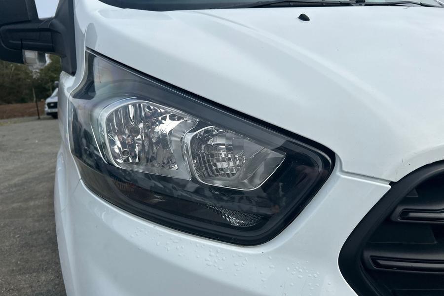 Ford TRANSIT CUSTOM Photo autoimg-d0958c3107fbfc77f75fc5c27b744f741bf66e3a.jpg