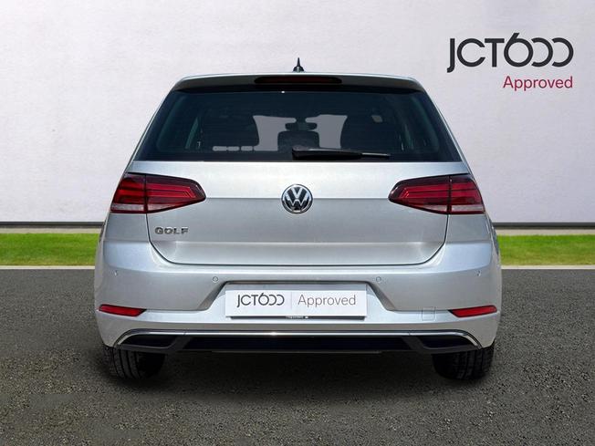 VOLKSWAGEN Golf Photo 7
