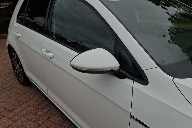 VOLKSWAGEN Golf Photo 19