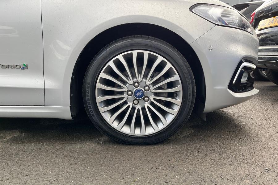 Ford MONDEO Photo autoimg-d097617ee7a236f74ed8e415fd37863ae370727c.jpg