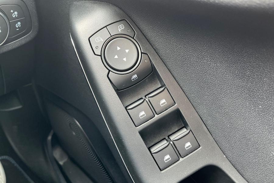 Ford FIESTA Photo autoimg-d099eaadbd4b29a98ab4b9595b481085fa0f4b59.jpg